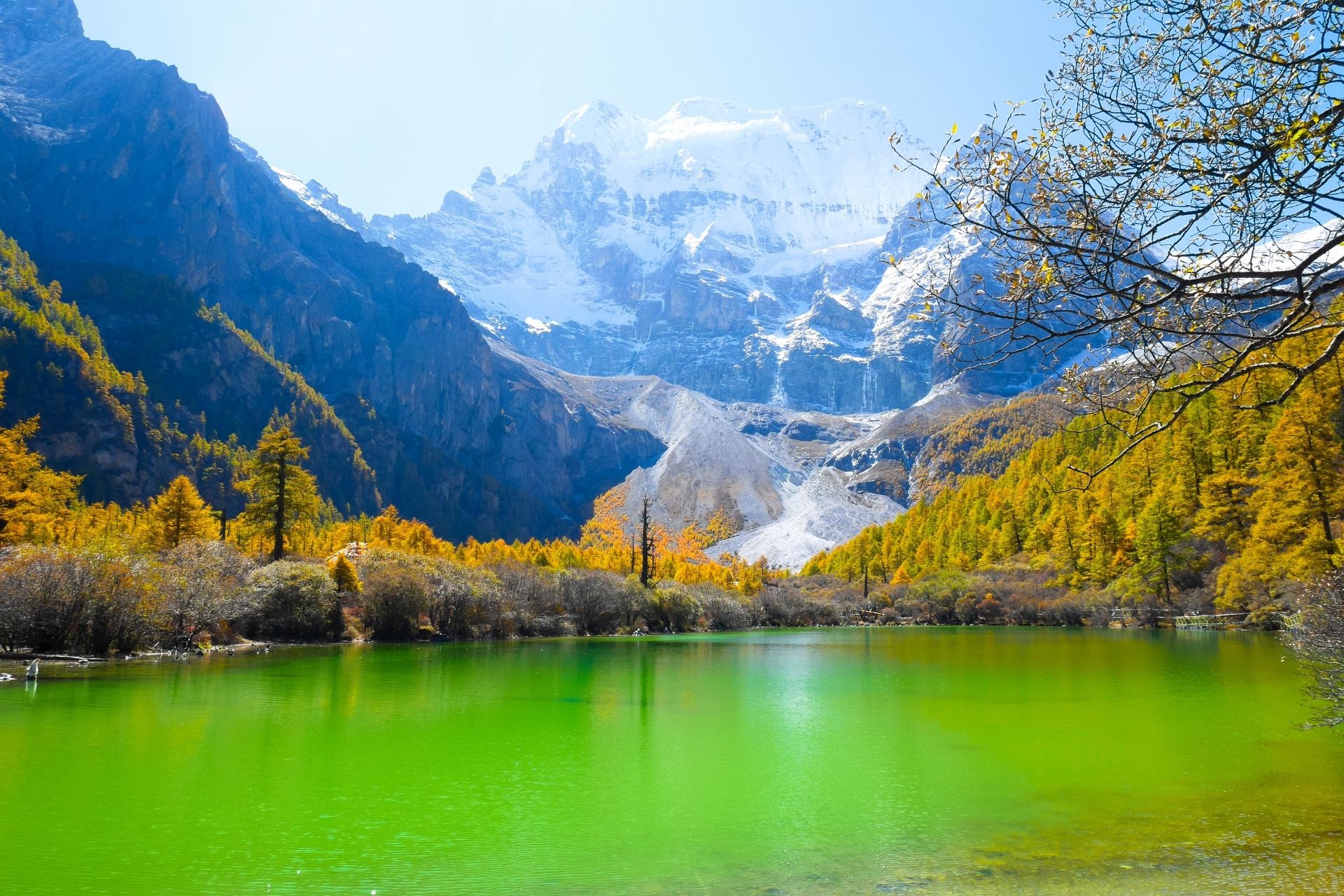 Pearl Lake or Zhuoma La Lake and snow mountain
